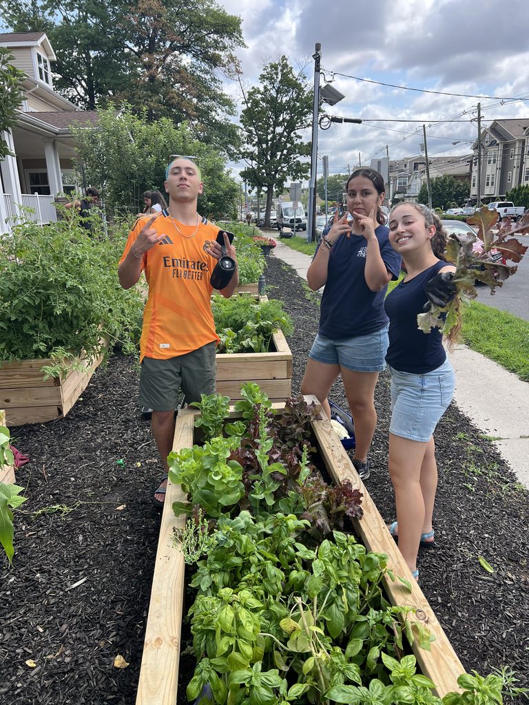 Photo of volunteers at the Zimmerman Urban Community Garden.